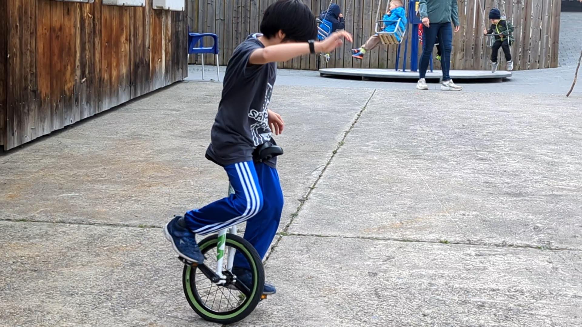 Mizutoshi auf dem Unirad